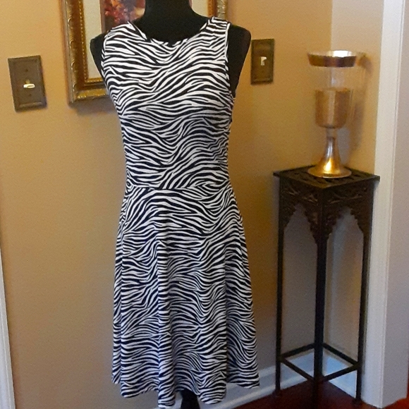 MICHAEL Michael Kors black white zebra print sleeveless dress fit & flare S EUC… - Picture 1 of 7